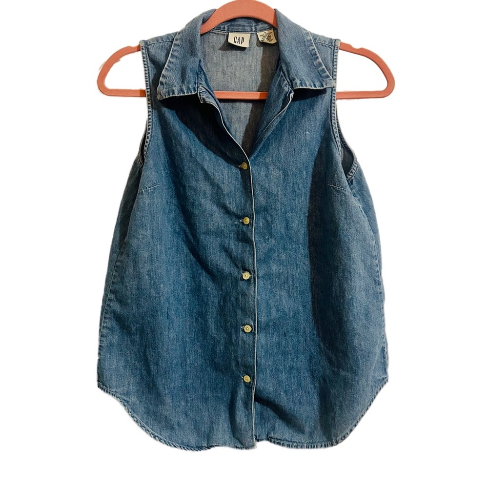 Vintage GAP Sleevless Denim Button-down Top